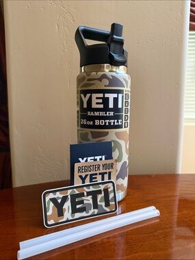 Yeti Rambler 26oz Bottle in Green and Tan Camo with Black Lid